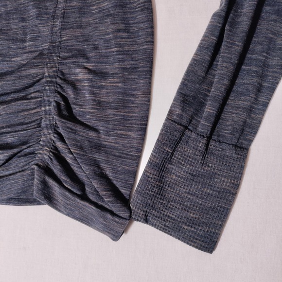 Athleta Long Sleeve Workout Top Women's Faded Sz Tag - Gray, Imperfect - Picture 5 of 16